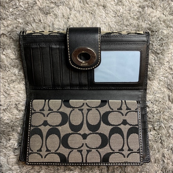 Coach Wallet - Picture 2 of 4